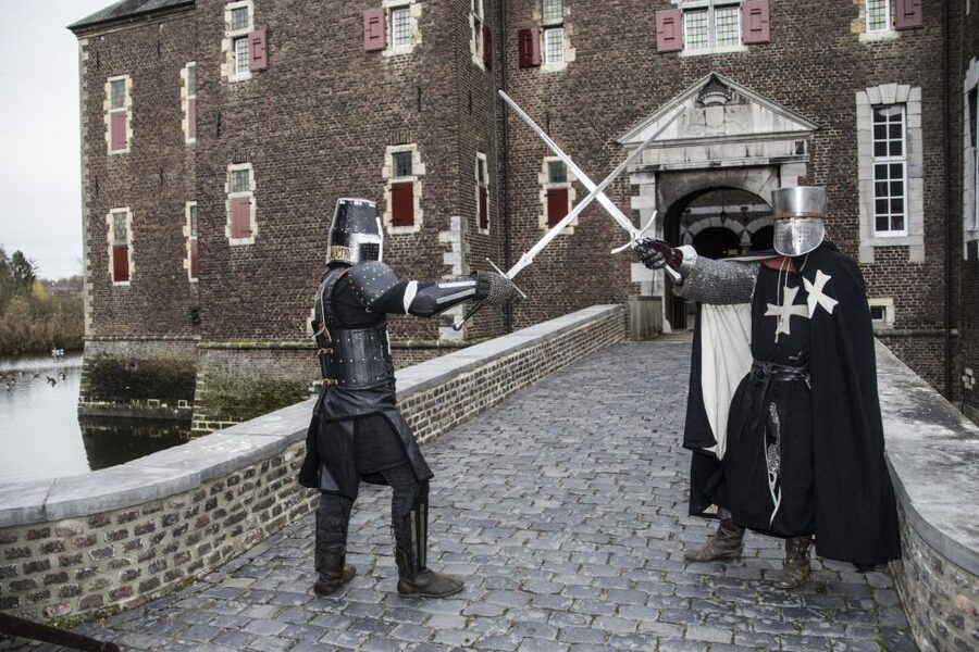 Hoensbroek: Entry Ticket to Hoensbroek Castle - Forty chambers, from grand rooms to odd little corners