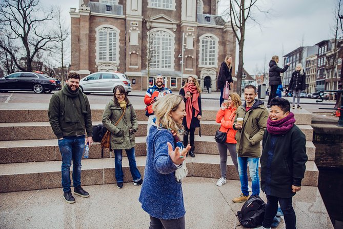 Humans of Amsterdam: Cultural Walking Tour incl. meeting 2 locals - Apple pie and gezelligheid at Cafe Papeneiland