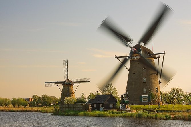 Kinderdijk, The Hague, Mauritshuis Private Tour from Amsterdam - The optional Amsterdam canal cruise