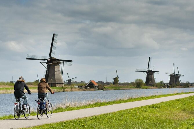 Kinderdijk Windmills and Delft Small-Group Tour from Amsterdam - Key points to know before booking