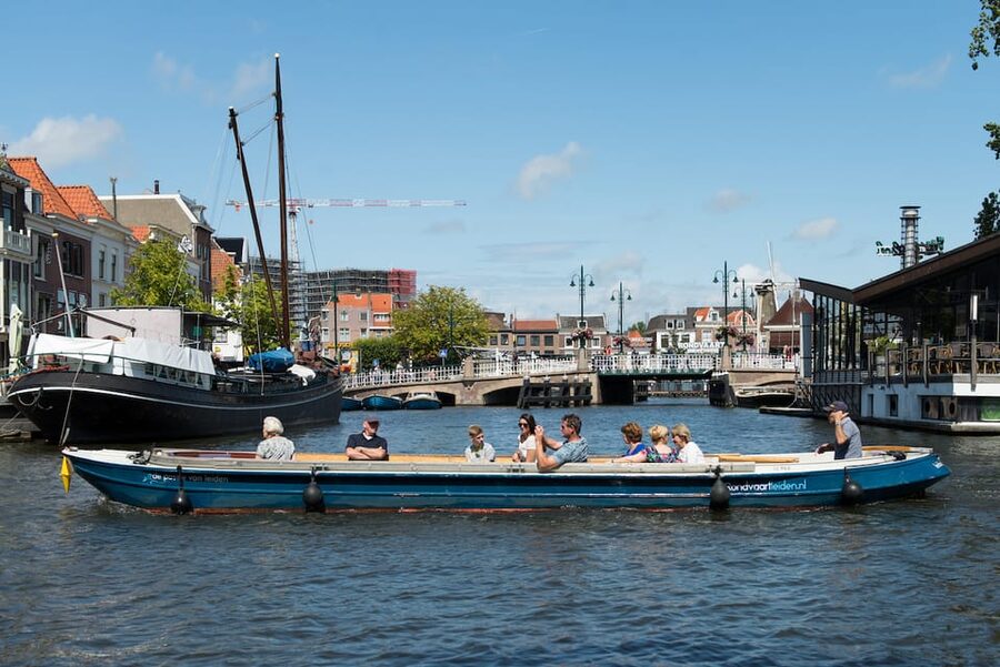 Leiden: Guided City Canal Cruise - Is $15 a fair price?