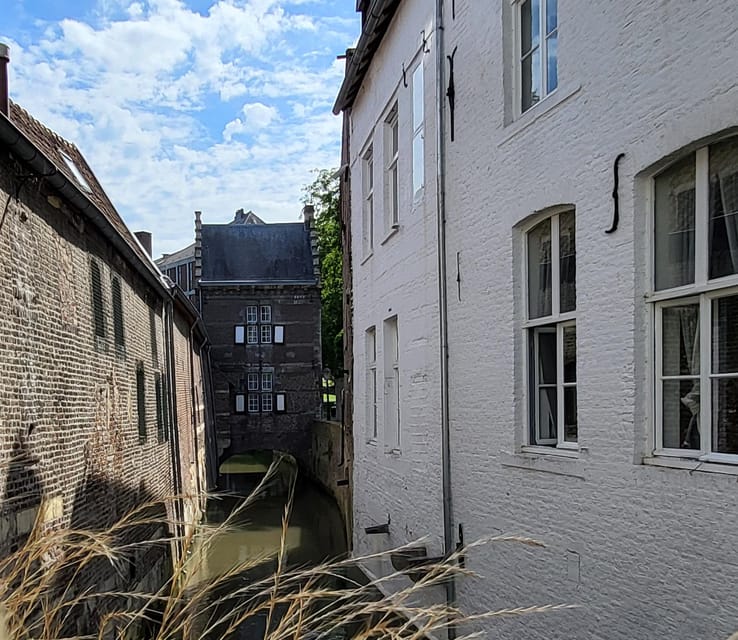 Maastricht Hidden Gems Tour Uncover the Unexpected - The Jeker river wall and Het Vagevuur