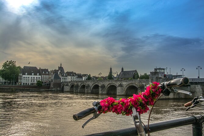 Maastricht Privat Sightseeing City Walk - Key things to know before you book