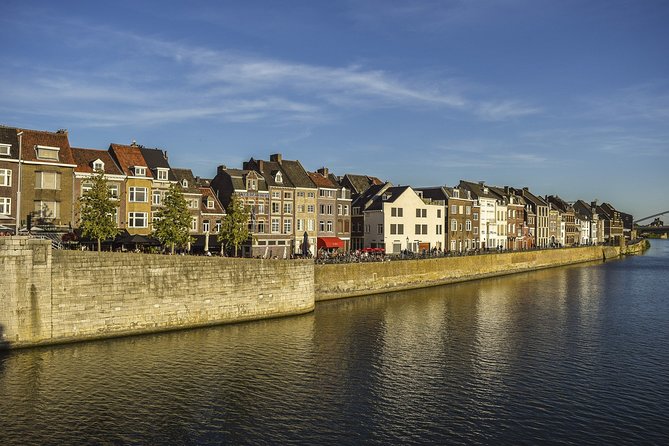 Maastricht Privat Sightseeing City Walk - Starting at Theater aan het Vrijthof