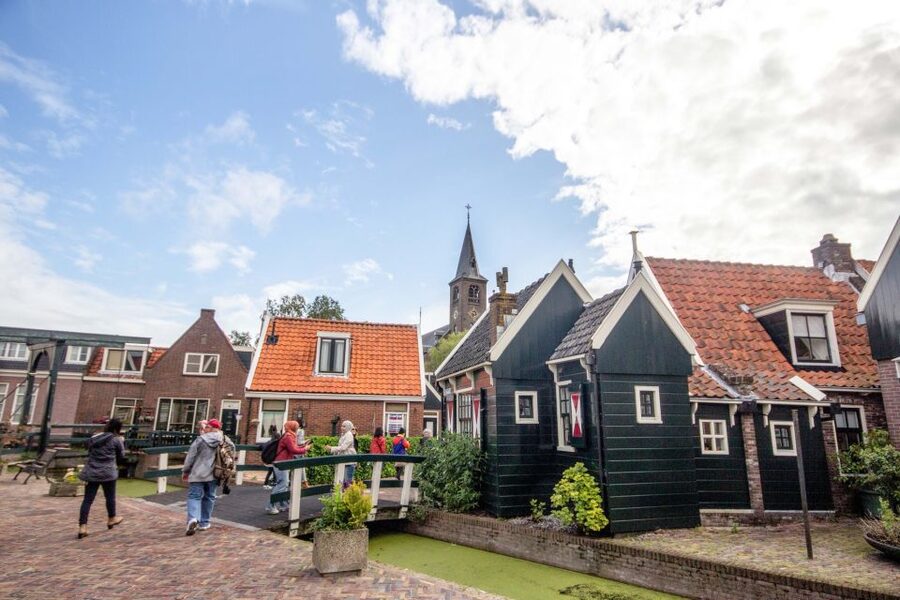 Marken, Volendam and Edam: Private Full-Day Tour - Key points at a glance
