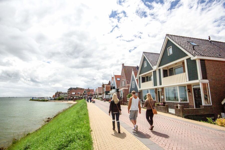 Marken, Volendam and Edam: Private Full-Day Tour - Crossing Lake IJsselmeer to Volendam