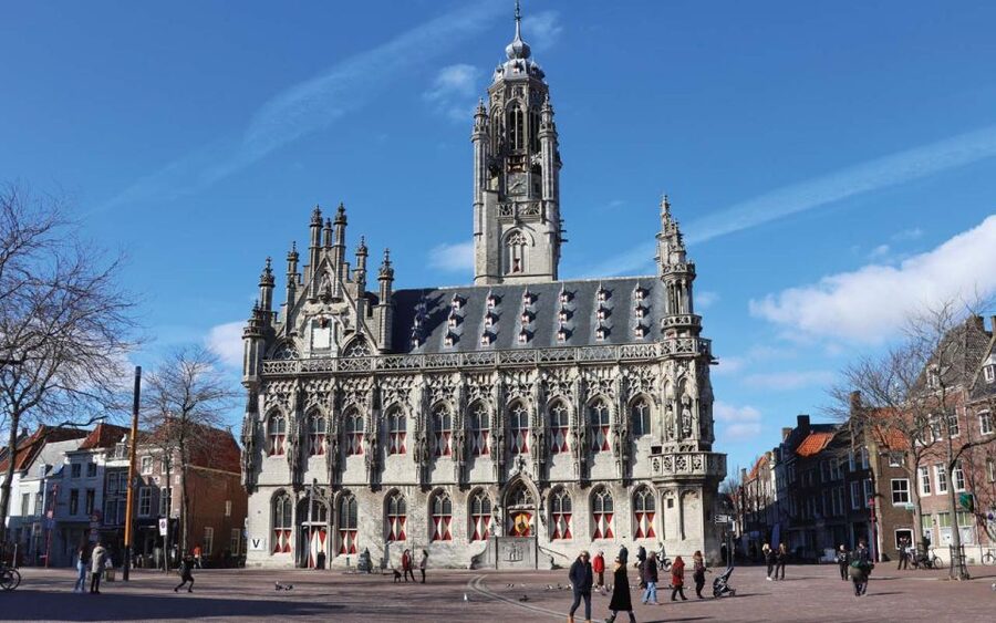 Middelburg: Guided City Walking Tour - The Town Hall and Middelburg’s public face