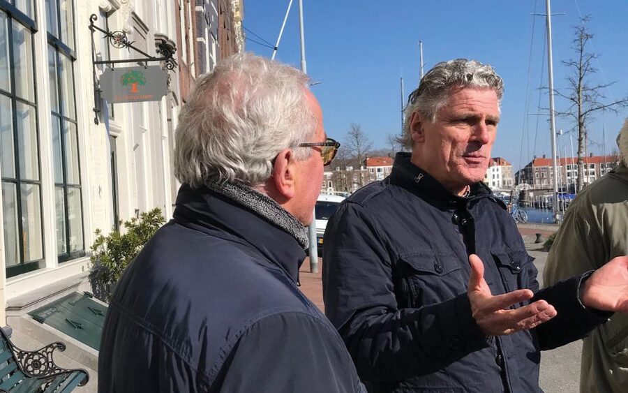 Middelburg: Guided City Walking Tour - The bilingual format: useful, but not equally smooth for everyone