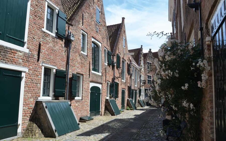 Middelburg: Guided City Walking Tour - Why Middelburg’s 1,200 monuments matter