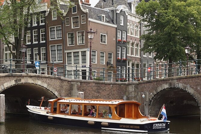 Morning Canal Cruise Amsterdam in Small-Group - The guiding style is the real attraction