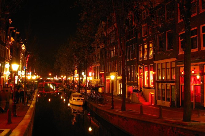 MUST DO: Amsterdam's Red Light District tour with a local - Int Aepjen, one of Amsterdam’s last wooden buildings