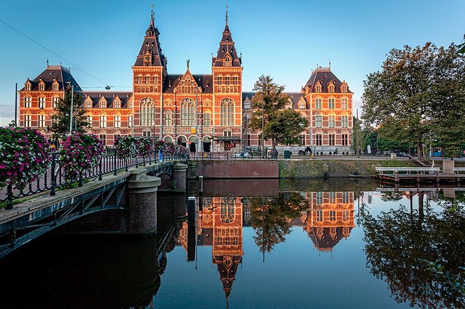 Panoramic Private City Tour in Amsterdam - Museumplein, the Van Gogh Museum, and Rijksmuseum