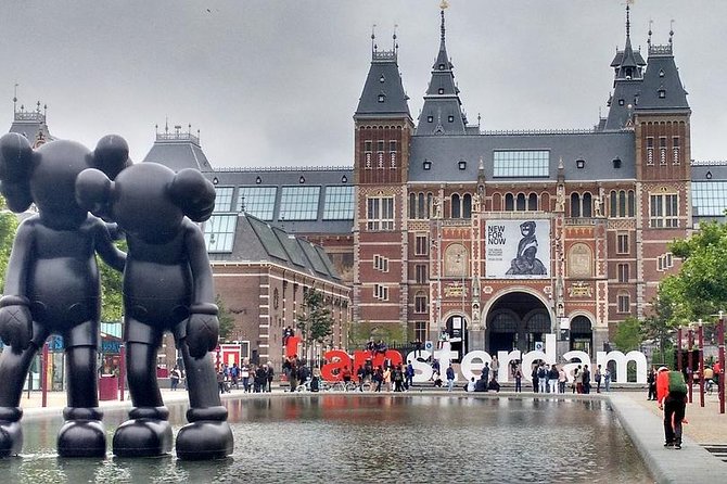 Private Amsterdam City Highlights Bike Tour (PRIVATE GUIDE) - Why a bicycle is the right introduction to Amsterdam