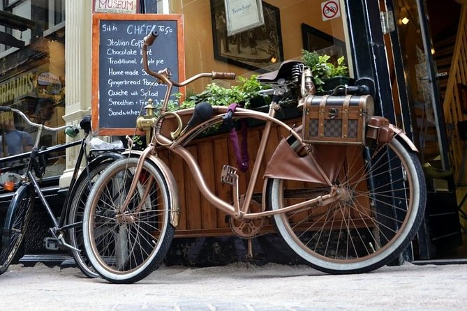 Private Amsterdam City Highlights Bike Tour (PRIVATE GUIDE) - The two-hour route: what you are likely to see