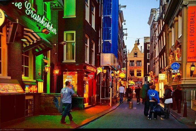 Private Amsterdam Red Light District and Food Tour (TOP RATED) - Meeting your guide near Amsterdam Centraal