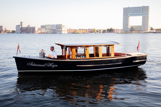 Private boat tour on a electric saloon boat - Meeting at the Museum of the Canals
