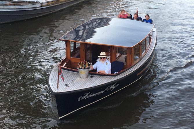 Private boat tour on a electric saloon boat - The electric saloon boat experience
