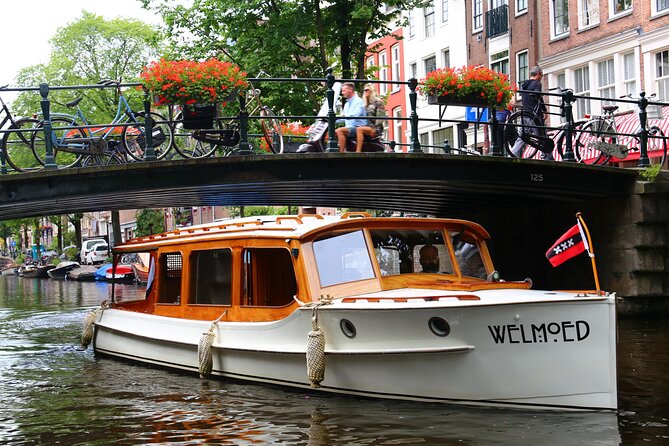 Private Champagne Canal Cruise in Amsterdam - The captains can make or break the cruise