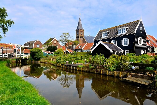 Private Excursion to Zaanse Schans, Edam, Volendam and Marken - The guide makes the difference