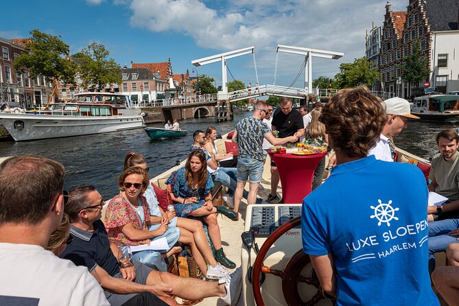 Private Haarlem Canal Cruise with Captain (Electric Boat) - Hearing Haarlem through a local captain