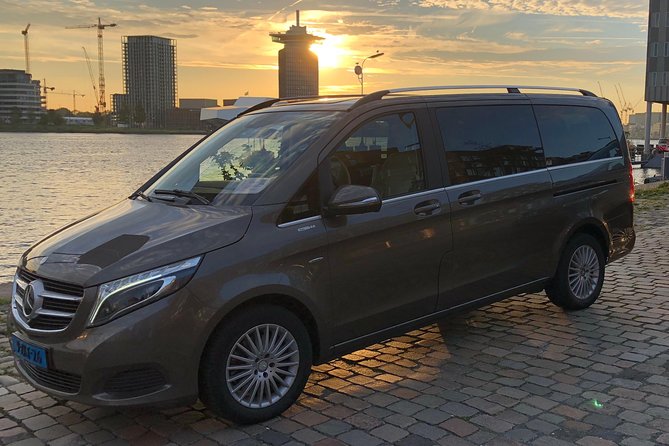 Private Roundtrip Transfer Schiphol Airport to Amsterdam - Key points at a glance