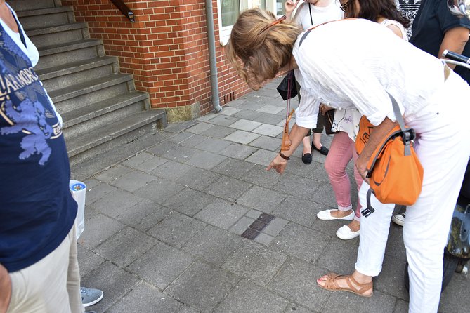Private Tour: Anne Frank Walking Tour of Amsterdam - Following Anne’s route to school