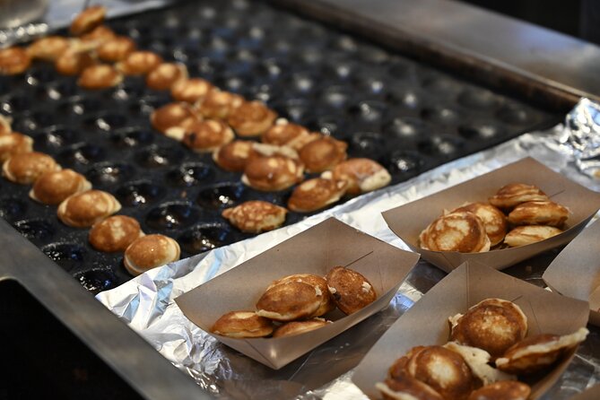 Private Utrecht Food Walking Tour with 8 Tastings - Exploring Utrecht’s Old Town between tastings
