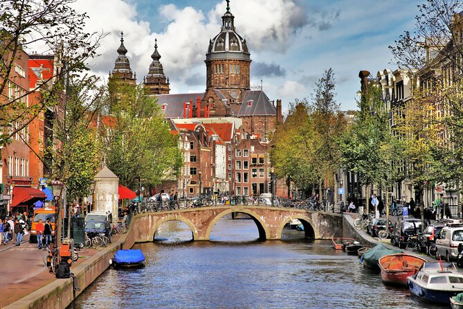 Private walking tour Amsterdam. English or Spanish. - De Waag, Chinatown, and the Old Jewish Quarter