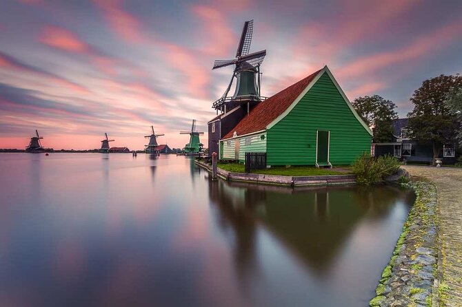 Private Zaanse Schans & Volendam Tour: Windmills, Cheese & Clogs - Cheese tasting and the modern dairy farm