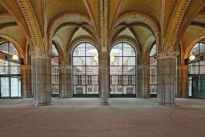 Rijksmuseum Amsterdam Semi-Private Guided Tour - Café, museum shop, and extra time