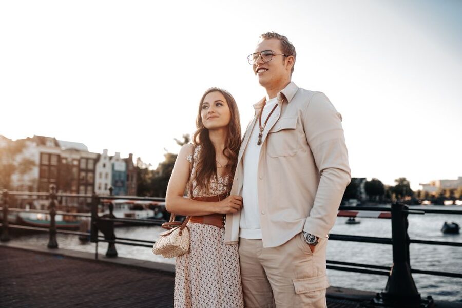 Romantic Photoshoot Experience for Couples in Amsterdam - The first photo stop on Huidenstraat