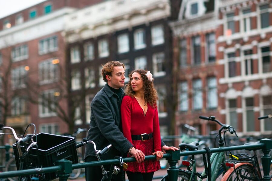 Romantic Photoshoot Experience for Couples in Amsterdam - Walking through canals, bridges, and narrow streets