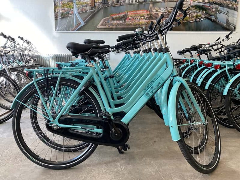 Rotterdam: City Highlights Guided Bike Tour - Starting with a bike check and city bearings