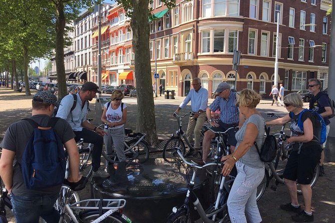 Rotterdam Highlights Bike Tour - Cube Houses and the Markthal