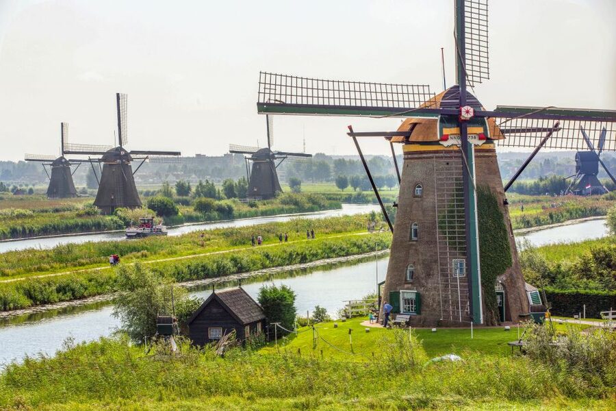 Rotterdam: Kinderdijk UNESCO World Heritage Entry Ticket - Why Kinderdijk is more than a windmill photo stop