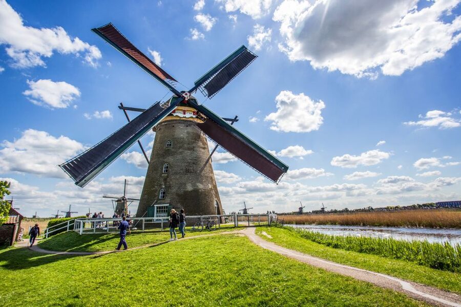 Rotterdam: Kinderdijk UNESCO World Heritage Entry Ticket - Ride the boat through the polders