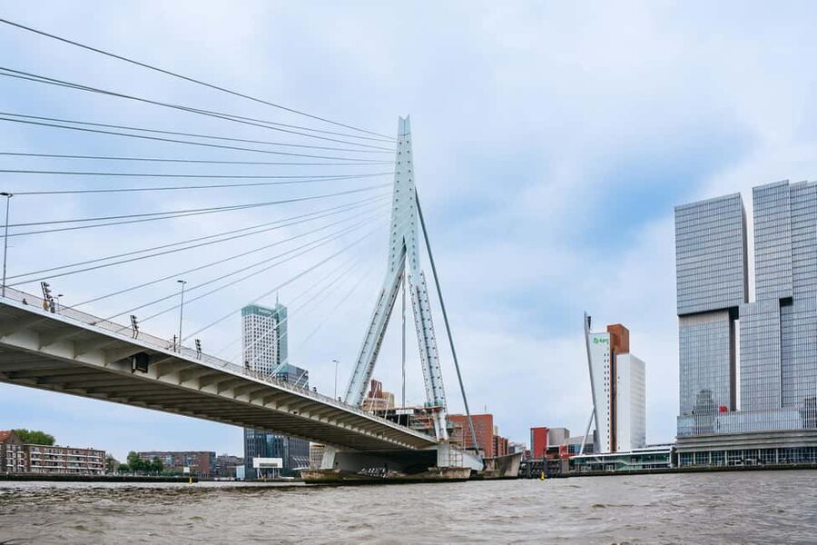 Rotterdam: RIB Speedboat Sightseeing Cruise - Why a fast boat suits Rotterdam