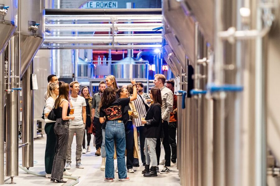 Rotterdam: Stadshaven Brewery Tour with Beer Tastings - What the reviews reveal about the guide and format