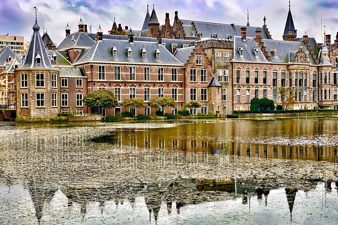 Royal The Hague Private Guided Walking Tour - Noordeinde Palace and the working monarchy