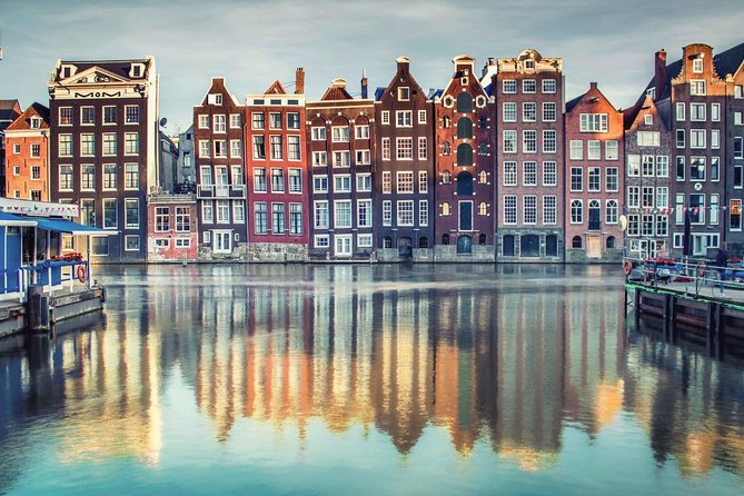 Schiphol Amsterdam Airport Private Arrival Transfer - Finding your chauffeur in the arrival hall