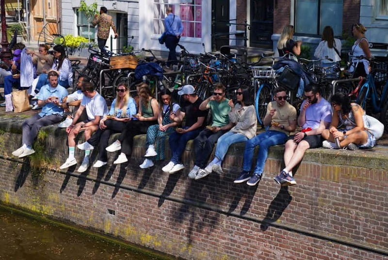 Skipping Lines & Sipping Beers: A History Tour of Amsterdam - Is $80 a fair price?