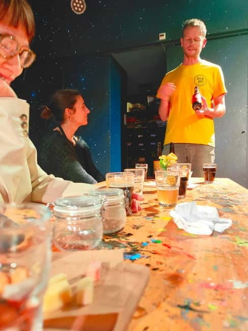 Skipping Lines & Sipping Beers: A History Tour of Amsterdam - Why this Amsterdam tour works so well