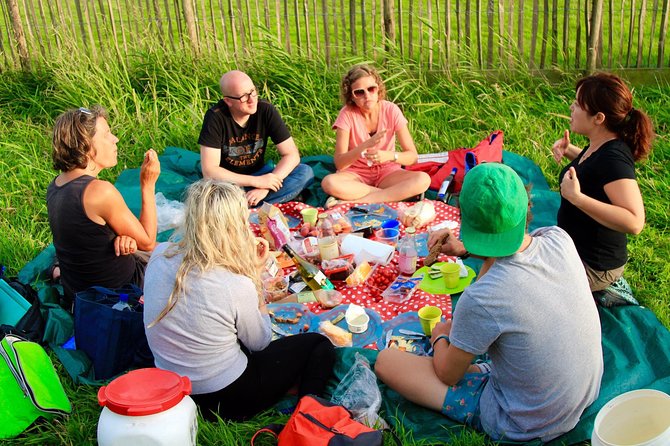 Small-Group Guided Sunset Canoe Tour in Waterland with Dinner - Why this Waterland outing feels different