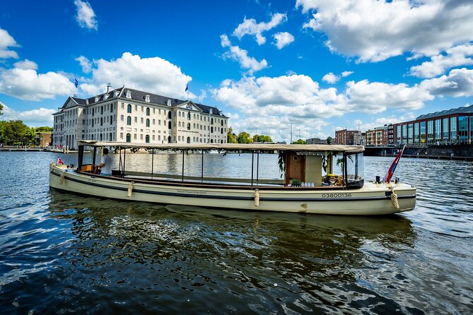 Small-Group Luxury Canal Cruise with Local Skipper - Amsterdam’s most romantic bridge