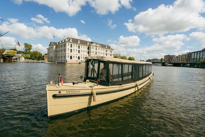 Small-Group Luxury Canal Cruise with Local Skipper - What the 90-minute schedule feels like