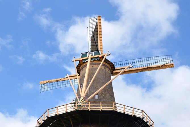 The Blue's Clues in Delft Exploration Game and Tour - Starting at Oostpoort, Delft’s last city gate