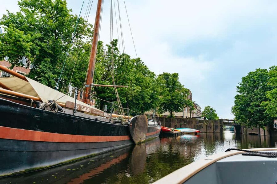 The Hague: Canal Cruise with music from local artists - Booking and timing advice