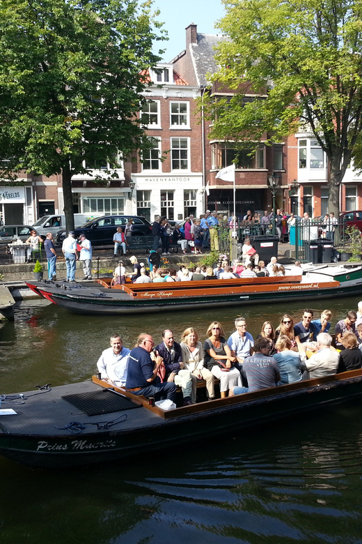 The Hague: City Canal Cruise - The final call