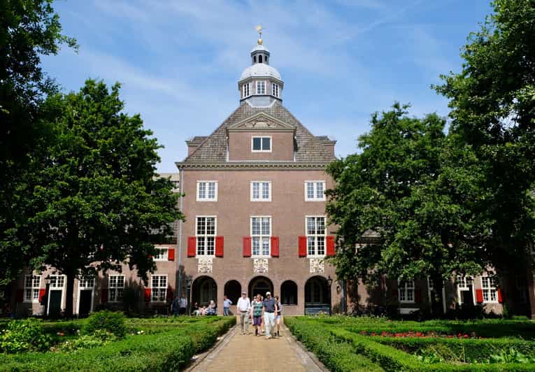 The Hague: Courtyard Walking Tour - Key points before you book