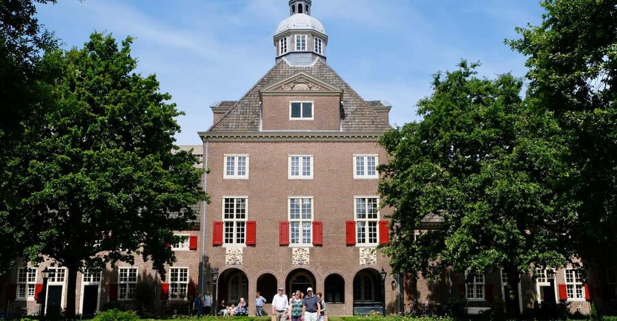 The Hague: Courtyard Walking Tour - Starting at ’t Goude Hooft